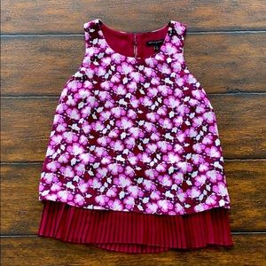 Banana republic blouse with pleat bottom